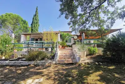 Image de Chambre terrasse et piscine entre Nîmes et Alès. Vue magnifique sur les Cévennes