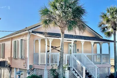 Image de Sunflower Mama, a gulf front home.