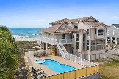 Image de 1st Dibs, Gulf front, private pool