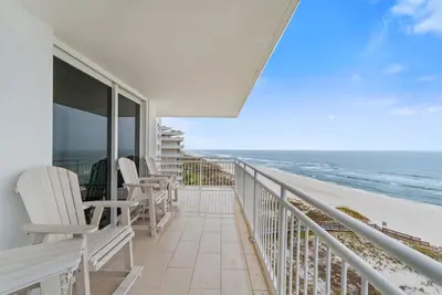 Image de SeaSpray West 801-Beachfront!