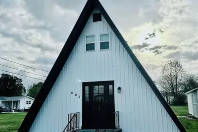 Image de Charming A Frame house with WiFi in Union City