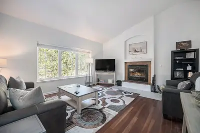 Image de Cute & Cozy 3 Bedroom Home w/ Hot Tub and complimentary Gift Basket