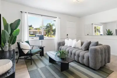 Image de New Tranquil Escape - Hot Tub, Bbq, Near La & Disney