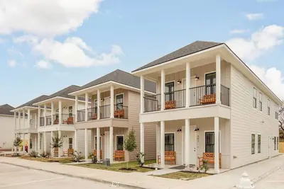 Image de Rocky: New Home, 2mi-A&M\/Walk to Legends Event Ctr