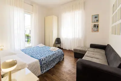 Image de Appartement-Salle de bain privée séparée-Famille-1