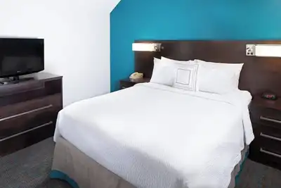 Image de Spacious Bi-Level Denver Loft, Living Area, Ideal for Group & Family Stays