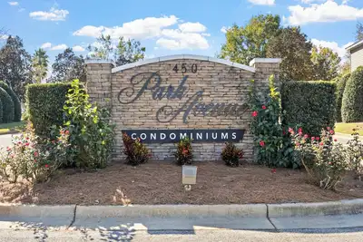 Image de Tranquil 2-bedroom condo in charming Foley close to beaches, Owa and Ballfields!