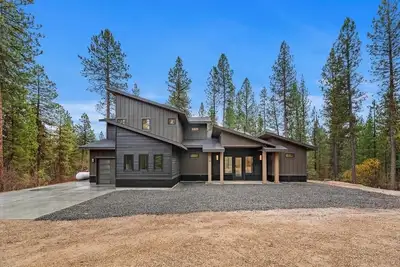 Image de The Drift: Luxury Cabin in Garden Valley - Sleeps 11
