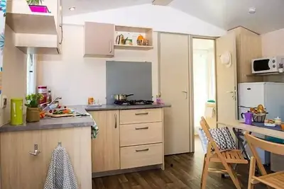 Image de Mobil-home | Classic | 2 Ch. | 5 pers. | Terrasse surélevée