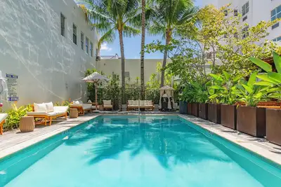 Image de Mins from Lik Miami Art Gallery | nr South Pointe Park