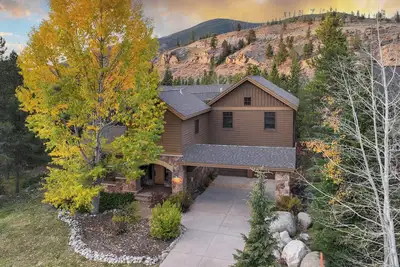 Image de Elegant 5 Br Mountain Lodge in the Resort, Minutes to Skiing