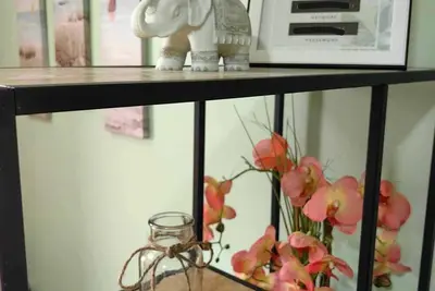 Image de Cozy 1-bedroom condo with Ac, WiFi in lovely Quezon City