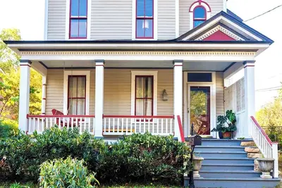 Image de Victorian 1-bedroom apartment in a house with Ac, WiFi in welcoming East Point