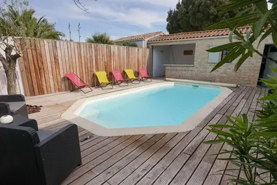 Image de Villa avec piscine Ă deux pas des pistes cyclables
