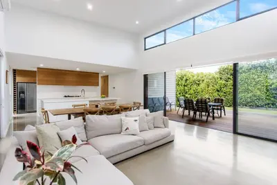 Image de Greenview Luxe - Sleeps 7 - Pet friendly - Firepit