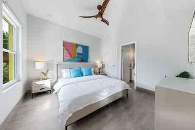 Image de Island Stay in West Bay - 3 Min to Beach | West Nest #202