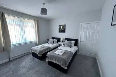 Image de Storey Apartment - downstairs 2bed flat