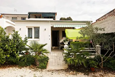 Image de Appartement d'une chambre avec la terrasse Kanica, Rogoznica (A-23538-b)
