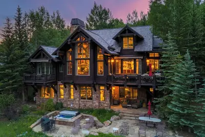 Image de Summit Lodge - 6 bedroom lodge in Arrowhead - stunning views, hot tub