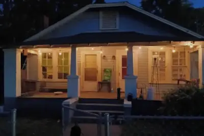 Image de Charming Cottage in Historic Downtown Montgomery with Ac, WiFi