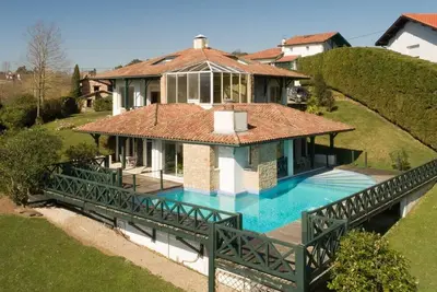 Image de Villa Ongizatea Maison d'Architecte avec piscine à 10 minutes de St Jean de Luz