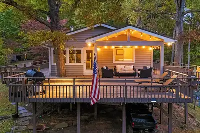 Stunning Views + Arcade Games | Serene Retreat | Cabin in the Sky by AvantStay