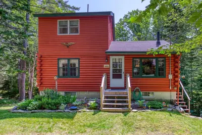 Image de Charming 3-Bedroom Cabin with Beach Access and Forest Views in Boothbay Harbor