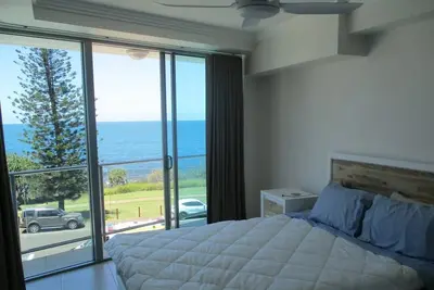 Image de Relax and watch the whales go by!