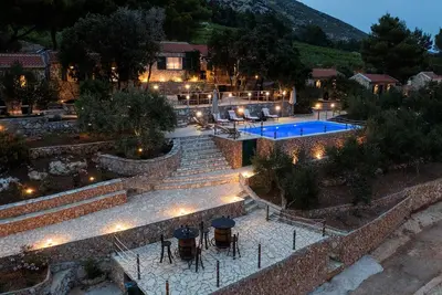 Image de Exclusive Beachfront Property with swimming pool!
