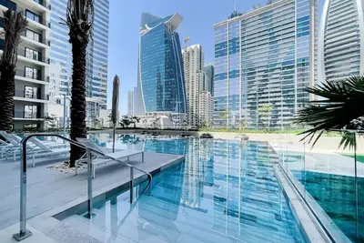 Image de Stylish & Lux Apt with Canal View, Walk to Metro