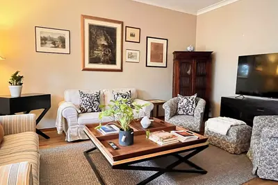 Image de Retro House 3-bedrooms @St Peters. 2km to Cbd