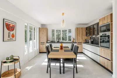 Image de Le Grand Bois avec balcon et à deux pas du centre