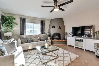 Image de Walking Distance to Gvr Amenities