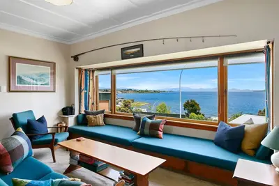 Image de Waipahihi Charm & Tranquillity a timeless part of Taupo overlooking the lake