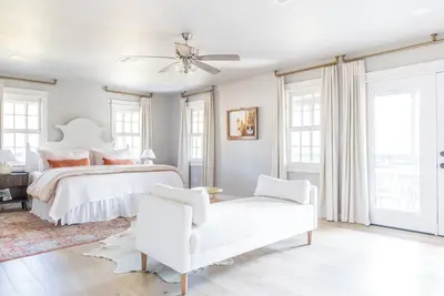 Image de New | Historic + Stocked | Near Downtown Food+Shop | Fire Pit | Sleeps 8