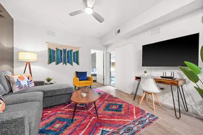Image de Scenic Slc Apartment w Pool & Gym