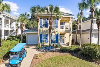 Image de Bluewater Villa | Golf Cart | Walk to Beach | Pool | Sleeps 10