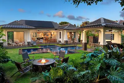 Image de Hale Ohana Hauoli: Spacious, Charming Kukui'ula Villa w/Geometric Pool+Spa!