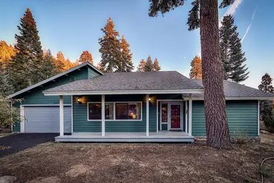 Image de Tahoe Family Getaway – Secluded 3 Bdr Close to Lake, Skiing & Entertainment