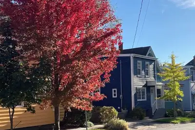 Image de Artsy Retreat in the North End of Halifax, Nova Scotia