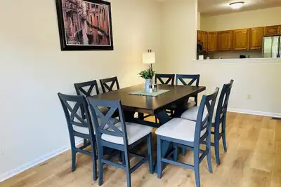 Image de Cozy 3-Bedroom/2 Bath Townhome - Trailside - Pet Friendly
