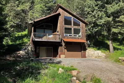 Image de Castle Rock Hideaway halfway between Bozeman and Big Sky