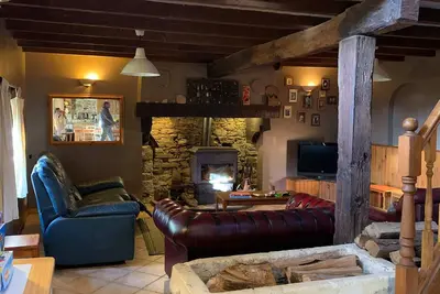 Image de Charming 4-bedroom farmhouse in Pleugriffet with private swimming pool and Wifi