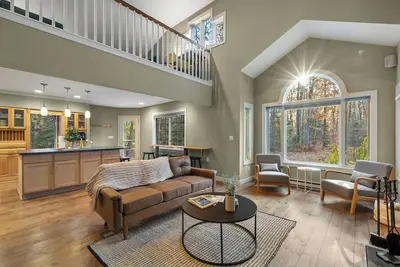 Image de Home near Egg Harbor with Hot Tub + Dog-Friendly, Wooded Lot, Fire Pit