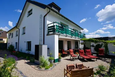 Image de Apartment \"Im Tal der roten Traube\" - Apartment with 3 bedrooms and balcony