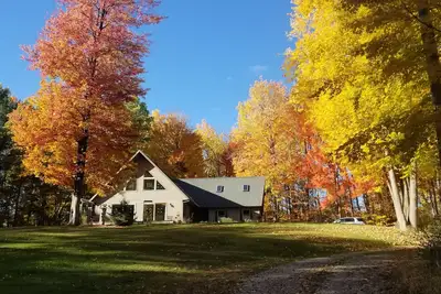 Image de The Cedar Lake Chalet