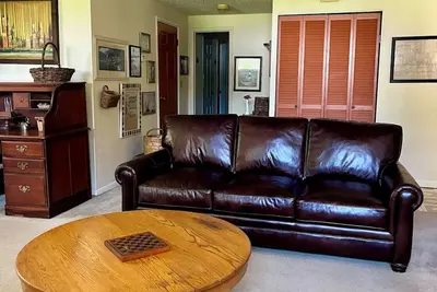 Image de Cozy & Spacious 2-bedroom home in the heart of Winfield