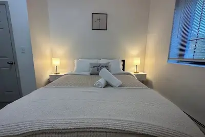 Image de Affordable Stay Near Proctors-A6