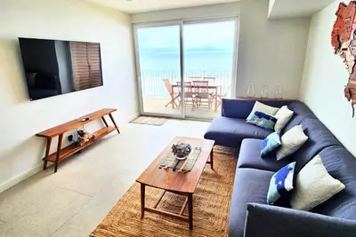Image de Jaco Beachfront Oasis 2-bedroom condo on Jaco Beach with Ac, fitness room, WiFi