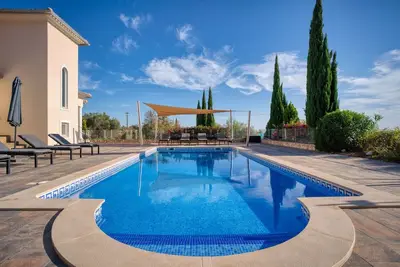 Image de Stunning villa, heated pool, pool bar, sea views
